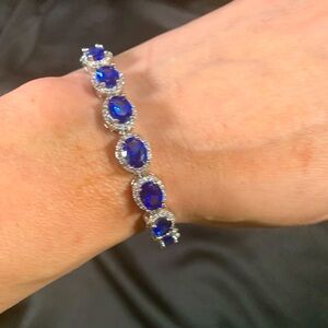 STUNNING blue and clear rhinestone tennis bracelet-brand NEW with no tags